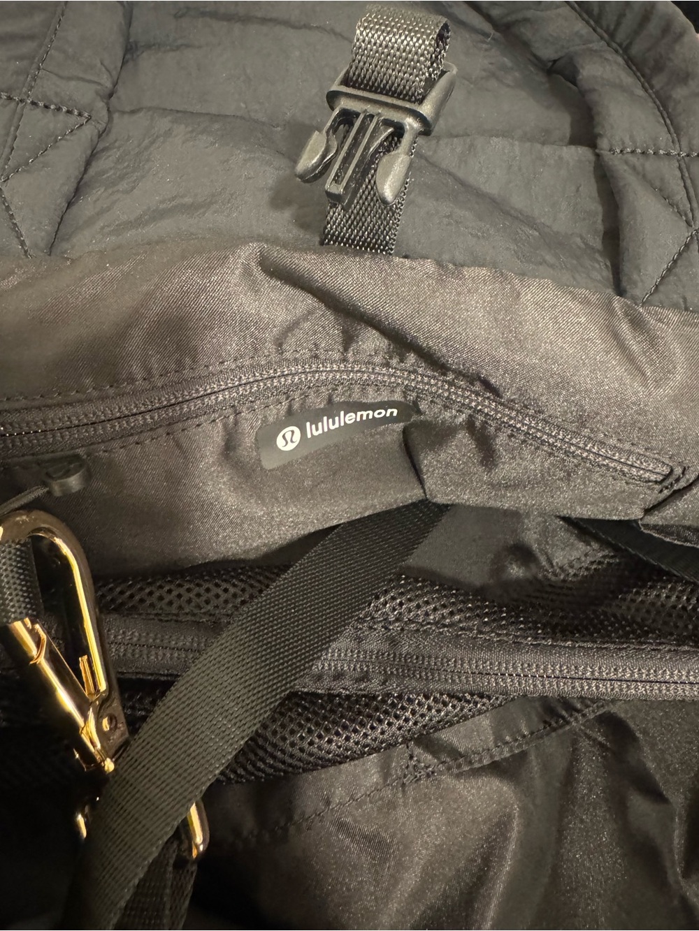 Lululemon On My Level Tote Bag 20L Black/Gold Crossbody Travel Gym Work Bag - Picture 7 of 8